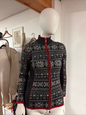Neve wool full zip sweater size large